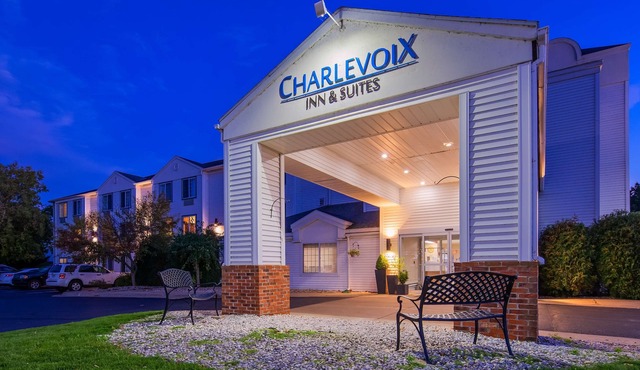 Charlevoix Inn & Suites SureStay Collection by Best Western