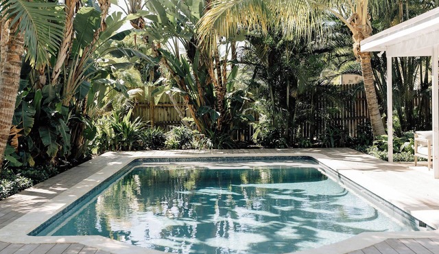 Charlie's Cabana: NEW! Fully renovated home with heated pool