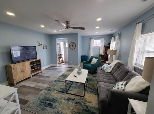 Charlies by the Bay Unit 1