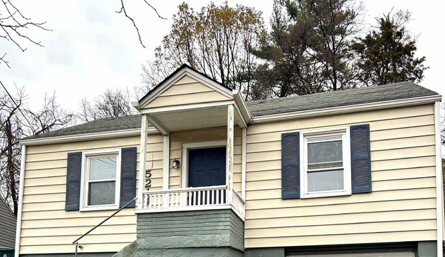 Charloe House: 2BR + Bonus Room, Near Cincinnati Attractions