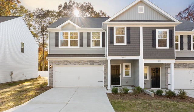 Charlotte 4BR Retreat w/Cozy Backyard & Fire Pit!