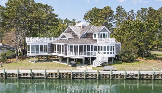 Charlotte's Morning Sun | Luxury Oyster Bay Waterfront w/Unobstructed Views, Screened Porch & Dock