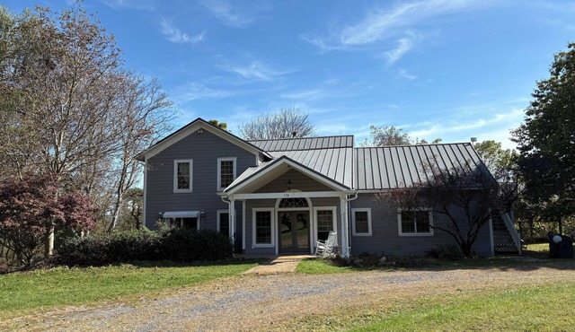 Charlotte’s Farm. Gorgeous 5 bedroom farmette 25 minutes from State College.