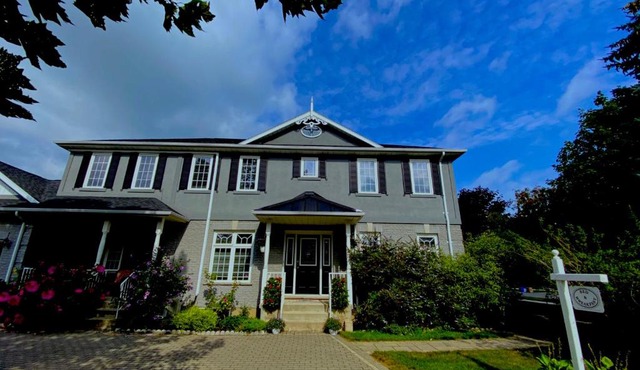 Charlottetown House