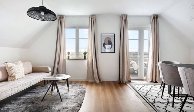 Charm 2 - Great 2-Bdr Apt with Shared Garden and Balcony