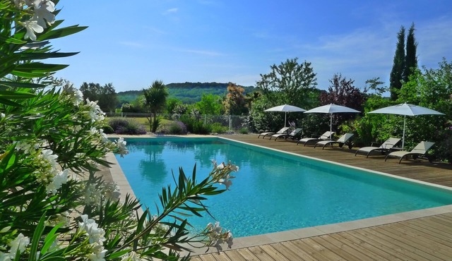 Charm and comfort, cottage close to the pont du gard