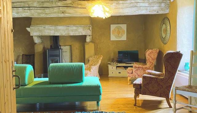 Charm and Nature - Flat in mud house in Brocéliande