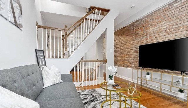 Charm City Homestay in Washington Village