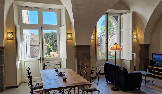 Charm & comfort: L'Abbaye 1688