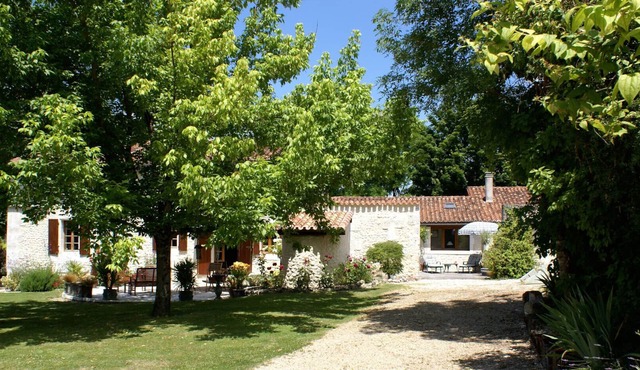 Charming single storey barn Dordogne/Charente border