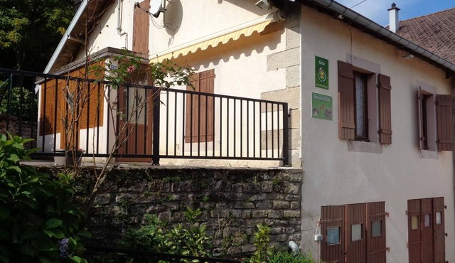 Charming cottage with internet and enclosed garden