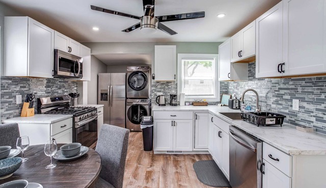 Charm home near DWTN