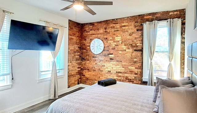 Charm's City Studio 24