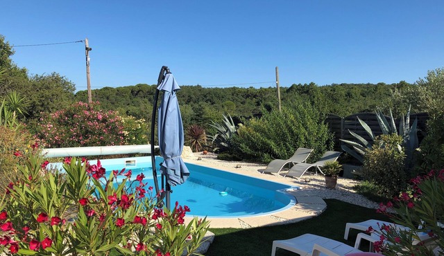 Charmant Studio Avec Terrasse et Piscine à 1/4 h d' Uzès - Climatisé