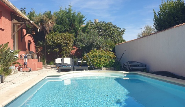 Charmant Studio Tout Équipé, non Fumeur, av. Piscine Dans Quartier Résidentiel