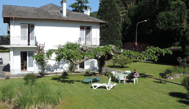 Charmant Appartement de 95m2 Dans une Maison Avec Pelouse Près de Lourdes 65