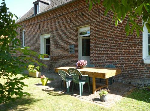 Charmant appartement à la ferme, 2 chambres, Wi-Fi, proche Auxi-le-Château - FR-1-376-28