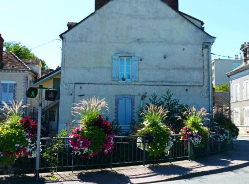 Charmant appartement à Montargis de 35 m² avec vue sur le lac