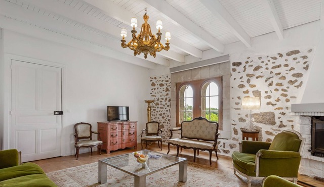 Charmant Appartement au Sein D'un Château du Xiiième Siècle