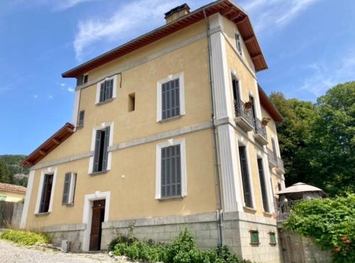 charmant appartement dans joli village d’Annot