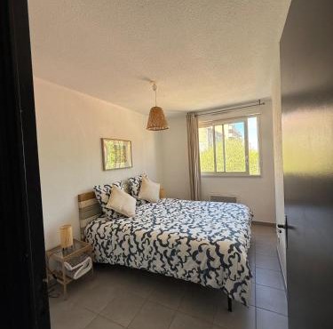 Charmant appartement moderne avec place de parking privative