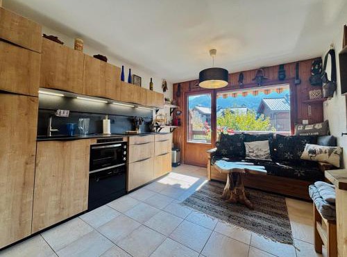 Charmant appartement T3 lumineux au centre du village avec grand balcon et proximité commerces - FR-1-624-73