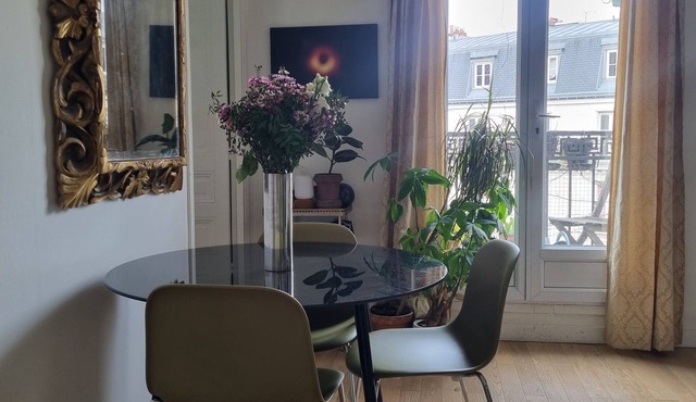 Charmant Appartement vue Sacré Coeur à 10 min de la Gare du Nord