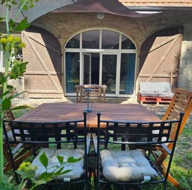 Charmant au calme en pleine nature, à 5 min de Pau