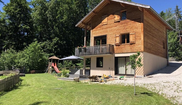 Charmant chalet entre lac et montagnes