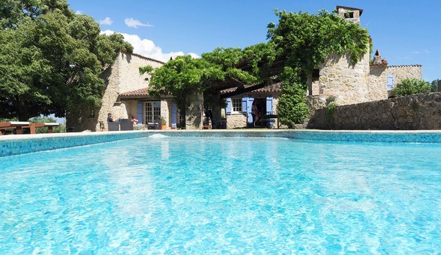 Charmant Domaine Provençal Près de Cannes et Grasse! Magnifique Piscine & Jardin