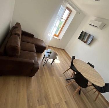 Charmant duplex rénové à neuf