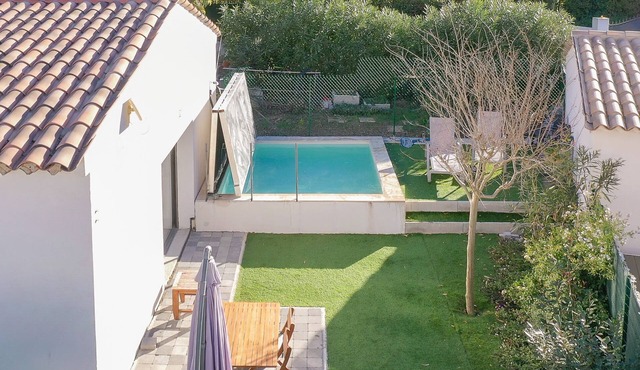 Charmante Petite Maison Avec Piscine/Jacuzzi et Espace Extérieur Privé