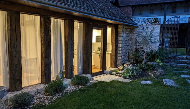 Charmant Gîte Dans un Endroit Unique, au Calme