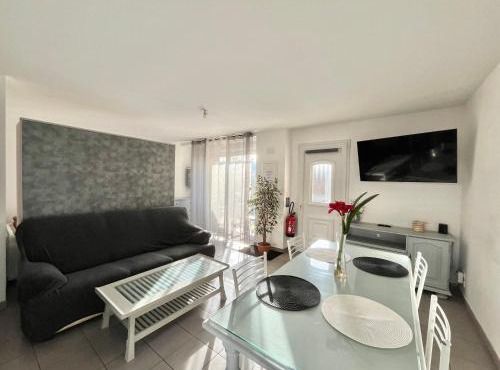 Charmant logement avec parking à 25 min de Lyon