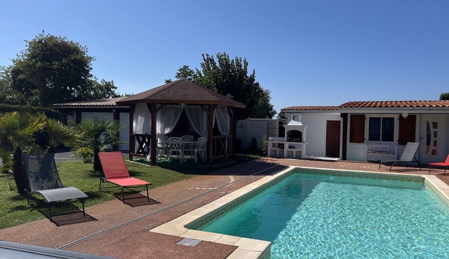 Charmant Logement Saisonnier Avec Piscine