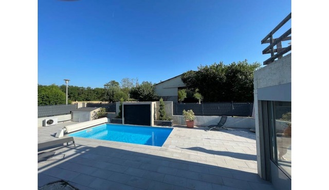 Charmant Logement Avec Piscine et Jacuzzi