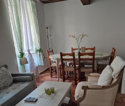 Charmant petit appartement provençal