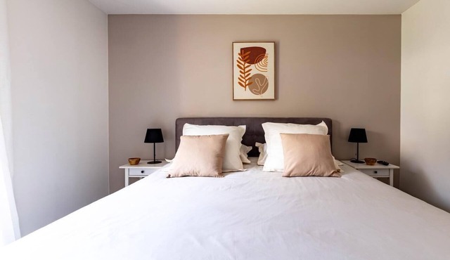 Charmant Refuge Avec Jardin, à 6 Minutes à Pied du Métro Créteil Léchat