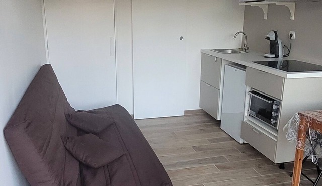 Charmant Studio Avec Terrasse et Accès Jardin