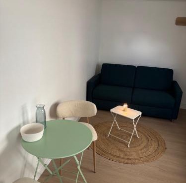 Charmant studio centre ville proche RER avec wifi