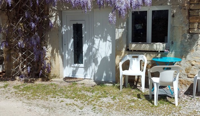 Charmant Studio au Bord D'un Petit Ruisseau