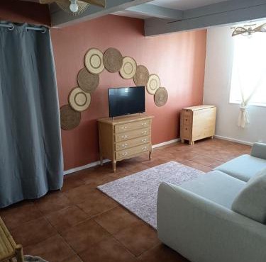 Charmant studio au cœur d'un village paisible