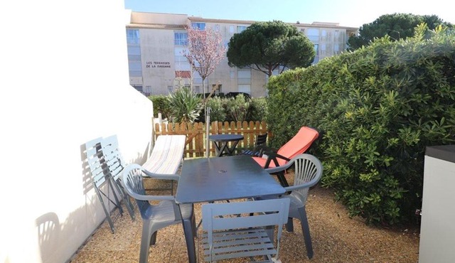 Charmant Studio Cabine avec Jardin - Proche Plage et Commerces - Parking Sécurisé - FR-1-307-118