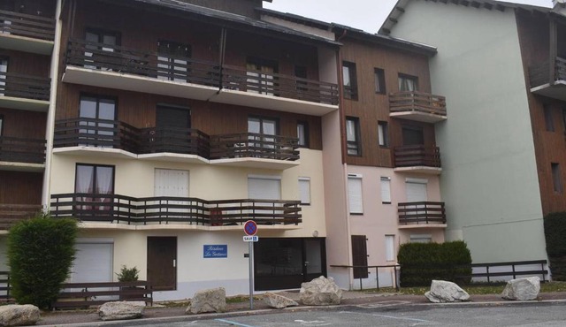 Charmant studio cabine avec balcon exposé sud pour 4 personnes au cœur de la Station - FR-1-592-32