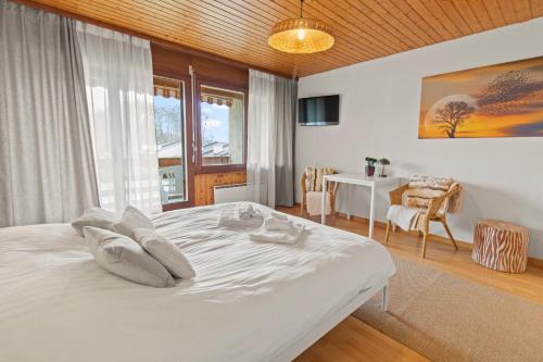 Charmant studio avec balcon à 5 min du lac