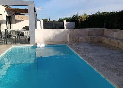 Charmant studio avec piscine