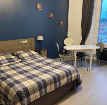 Charmant Studio meublé 349