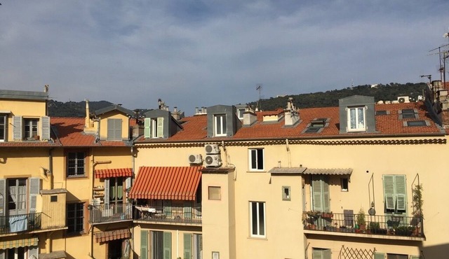 Charmant Studio Quartier du Port Nice à 5 Minutes à Pied de la Place Garibaldi