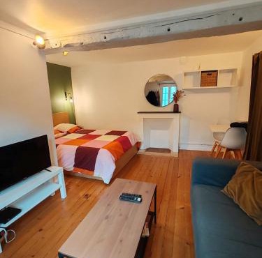 Charmant studio rénové