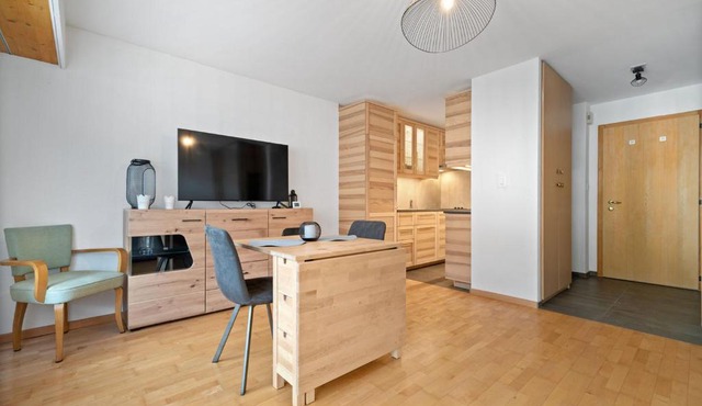 Charmant studio rénové situé dans les bains d'Ovronnaz, immeuble les Sources